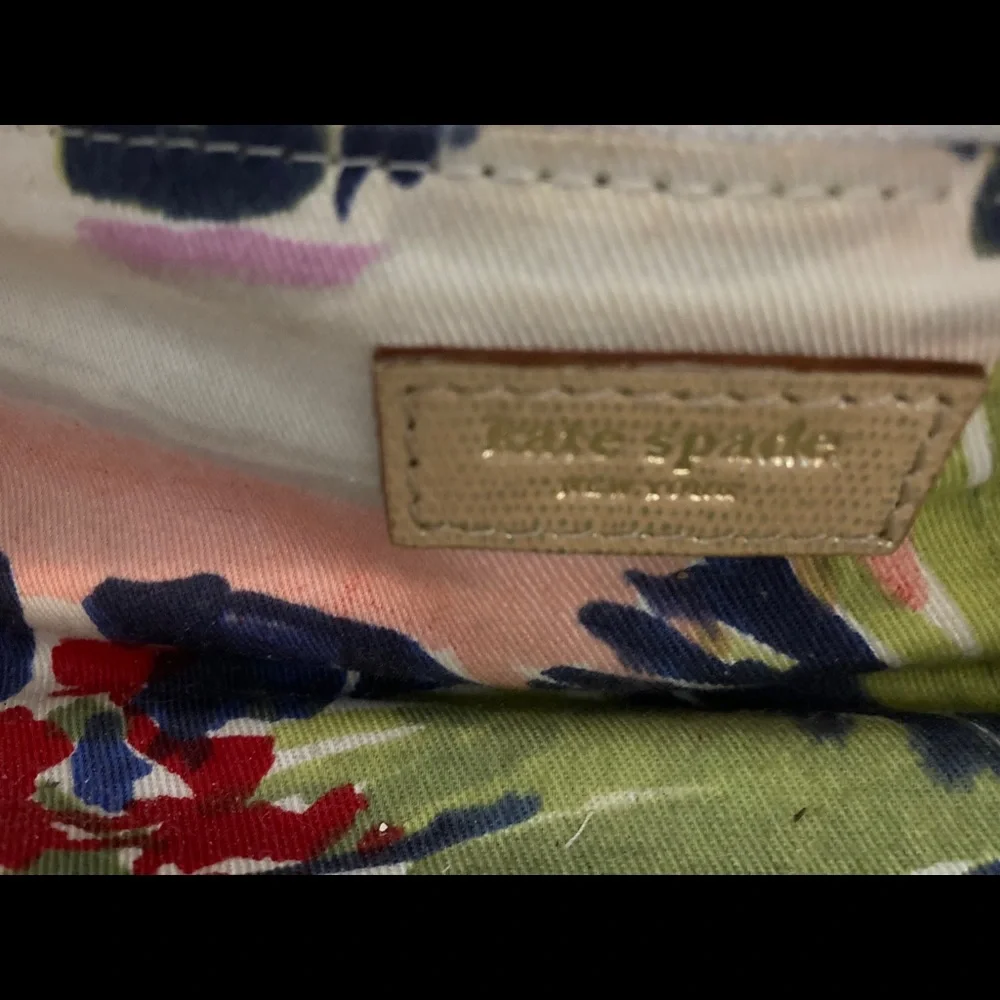 Kate Spade wicker handbag. - Picture 6 of 8
